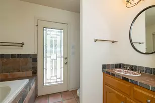111 Florine Ct, Hudson Oaks, TX 76087 - Photo 29