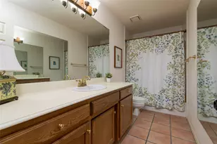 111 Florine Ct, Hudson Oaks, TX 76087 - Photo 33