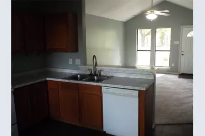 747 Luther Ln, Gun Barrel City, TX 75156 - Photo 5