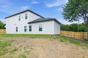 1013 Duff Ct, Fort Worth, TX 76112 - Photo 39