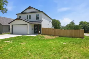 1013 Duff Ct, Fort Worth, TX 76112 - Photo 3