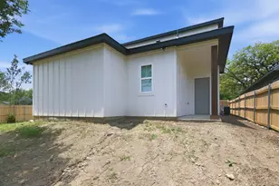 1013 Duff Ct, Fort Worth, TX 76112 - Photo 37