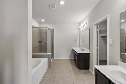 8000 Gangway Drive, Fort Worth, TX 76179 - Photo 17