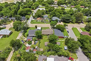 4304 Hodgkins Rd, Lake Worth, TX 76135 - Photo 31