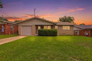 4304 Hodgkins Rd, Lake Worth, TX 76135 - Photo 1