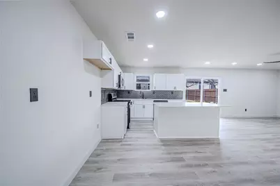 1101 Fouts Drive, Irving, TX 75061 - Photo 11