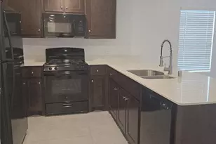 14017 Ilderton St, Pilot Point, TX 76258 - Photo 5