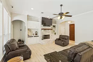 207 Overton Ridge Cir, Weatherford, TX 76088 - Photo 5
