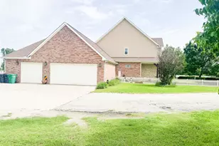 6670 Green Valley Cir, Aubrey, TX 76227 - Photo 25