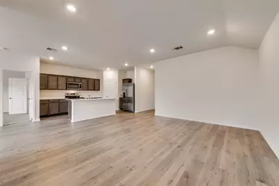 1131 Elijah Way, Dallas, TX 75253 - Photo 5