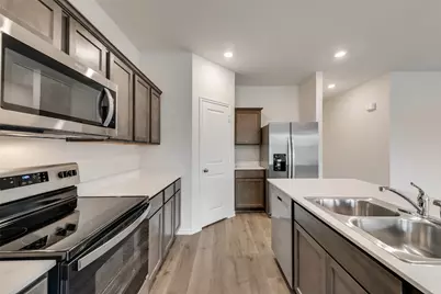 1131 Elijah Way, Dallas, TX 75253 - Photo 9
