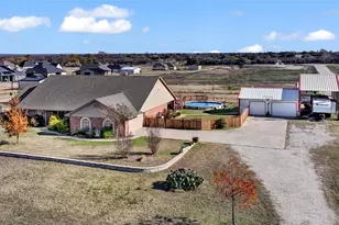 737 Co Rd 4699, Boyd, TX 76023 - Photo 1