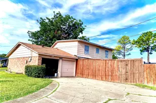 4001 Burning Tree Ln, Garland, TX 75042 - Photo 11