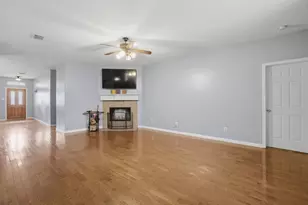 8221 Atherton St, Arlington, TX 76002 - Photo 13