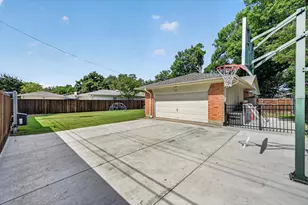 1132 N Cottonwood Dr, Richardson, TX 75080 - Photo 37