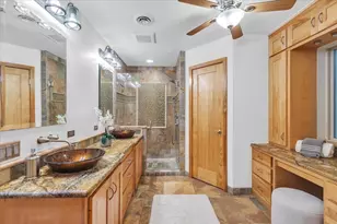 1943 Camelot Dr, Grapevine, TX 76051 - Photo 15