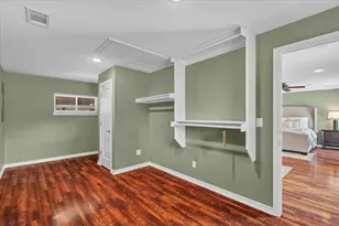1943 Camelot Dr, Grapevine, TX 76051 - Photo 9