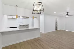 8110 Skillman St, Dallas, TX 75231 - Photo 11