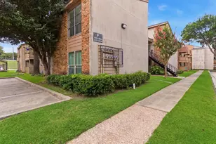 8110 Skillman St, Dallas, TX 75231 - Photo 35