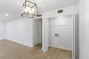 8110 Skillman St, Dallas, TX 75231 - Photo 11