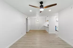 8110 Skillman St, Dallas, TX 75231 - Photo 15