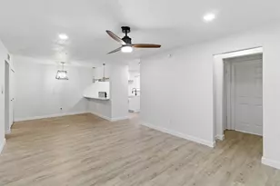 8110 Skillman St, Dallas, TX 75231 - Photo 15