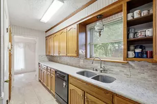 711 Tanglewood Ln, Arlington, TX 76012 - Photo 11