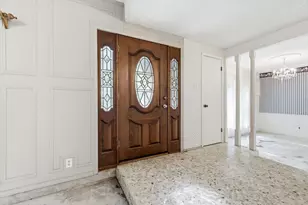 711 Tanglewood Ln, Arlington, TX 76012 - Photo 3