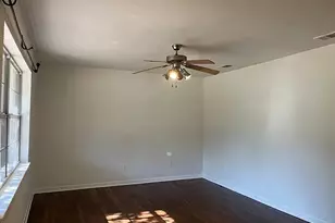 8936 Angleton Pl, Dallas, TX 75243 - Photo 7