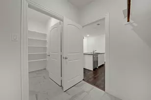 310 Myrtle Beach Dr, Garland, TX 75040 - Photo 13