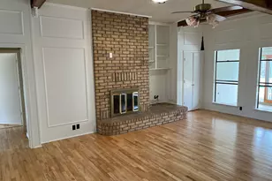 2226 Fall River Dr, Arlington, TX 76006 - Photo 3