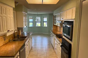 2226 Fall River Dr, Arlington, TX 76006 - Photo 11