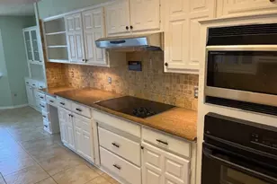 2226 Fall River Dr, Arlington, TX 76006 - Photo 9