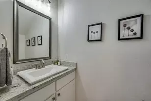 6631 DeLeon St, Irving, TX 75039 - Photo 7