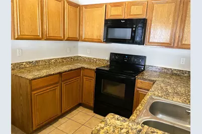 2320 Calendar Court, Grand Prairie, TX 75050 - Photo 9