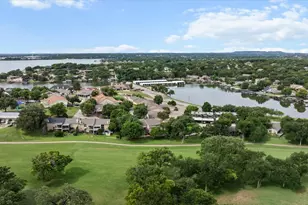 4407 Overlook Ct, Granbury, TX 76049 - Photo 31