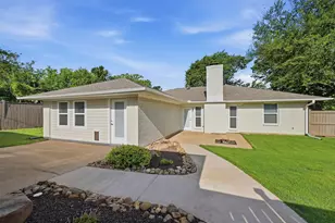 900 Cortez St, Denison, TX 75020 - Photo 29