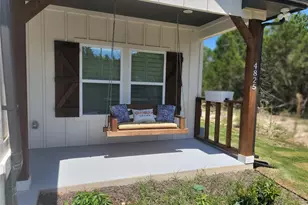 4825 Wichita St, Granbury, TX 76048 - Photo 3