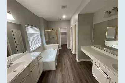 1055 Heathrow Drive, Frisco, TX 75036 - Photo 9