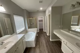 1055 Heathrow Dr, Frisco, TX 75036 - Photo 9