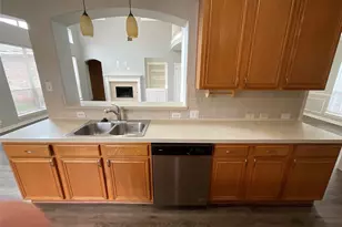 1055 Heathrow Dr, Frisco, TX 75036 - Photo 5