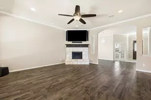 15324 Duck Creek Ct, Fort Worth, TX 76262 - Photo 9