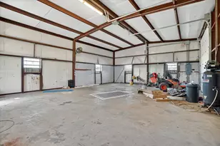1301 County Rd 705, Joshua, TX 76058 - Photo 27