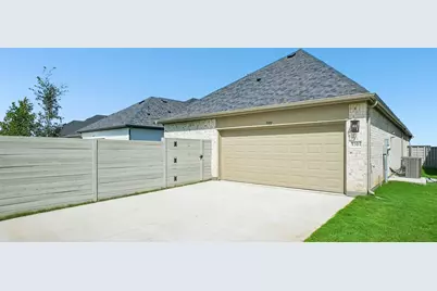 9301 Rolling Meadow Way, Denton, TX 76207 - Photo 33