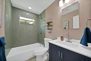 12135 Oberlin Dr, Dallas, TX 75243 - Photo 17