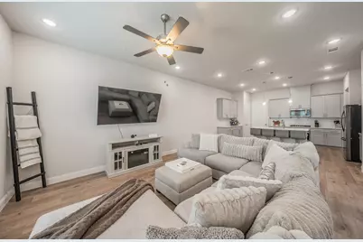 12933 Couture Drive, Farmers Branch, TX 75234 - Photo 5