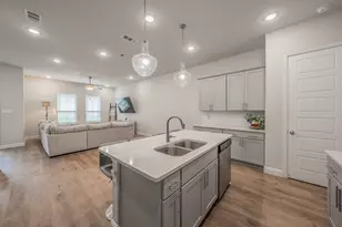 12933 Couture Dr, Farmers Branch, TX 75234 - Photo 9