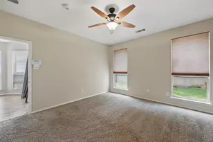 7464 Maroon Dr, Fort Worth, TX 76120 - Photo 7
