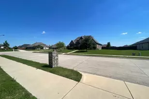 321 Equestrian Dr, Waxahachie, TX 75165 - Photo 5
