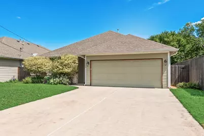 5420 Meandering Road, River Oaks, TX 76114 - Photo 1